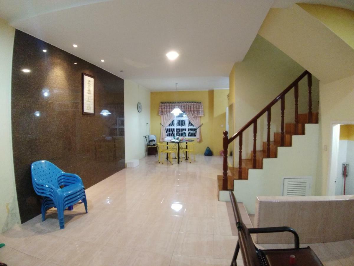 Villa Bukit Indah Brastagi / Berastagi Zewnętrze zdjęcie